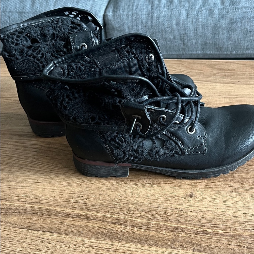 Rock & Candy by ZiGi Black Footwear size 6 never worn